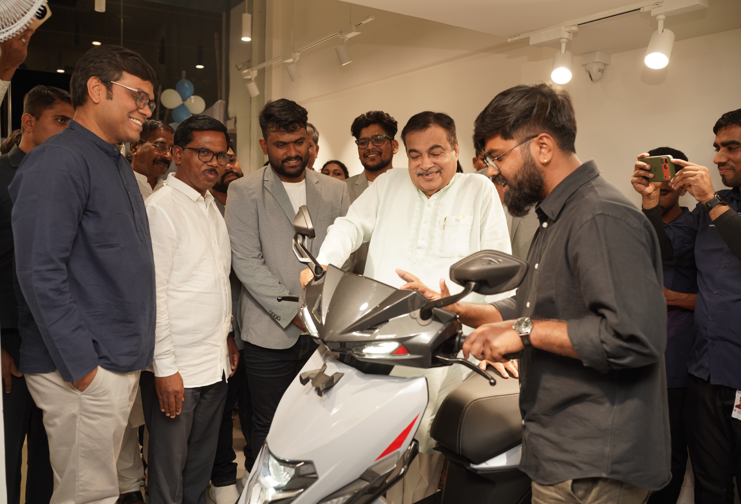 ‘सिंपल एनर्जी’ का नागपुर में पहला स्टोर शुरू